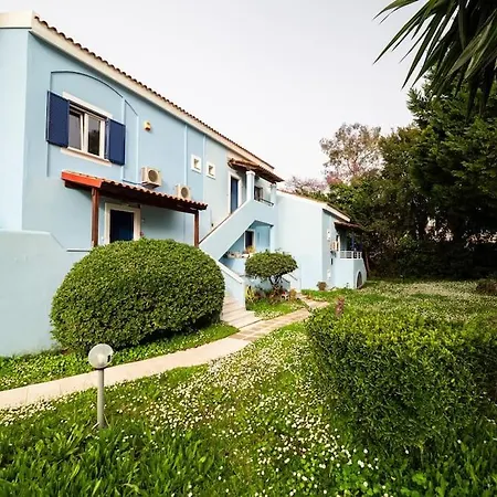 Corfiot Maisonette With Shared Pool - Govino Bay شقة جوفيا