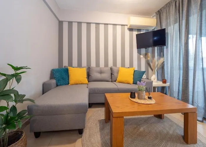 Corfiot Maisonette With Shared Pool - Govino Bay جوفيا