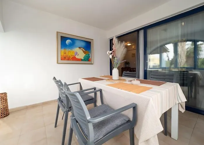 Corfiot Maisonette With Shared Pool - Govino Bay