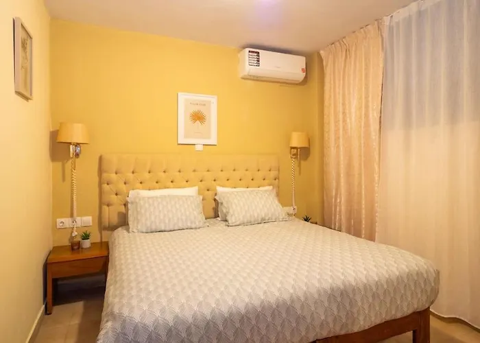 شقة Corfiot Maisonette With Shared Pool - Govino Bay *