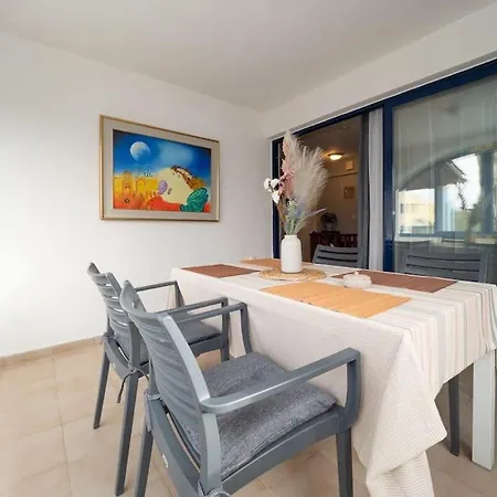 Corfiot Maisonette With Shared Pool - Govino Bay