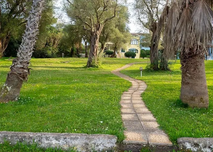 Corfiot Maisonette With Shared Pool - Govino Bay Apartment